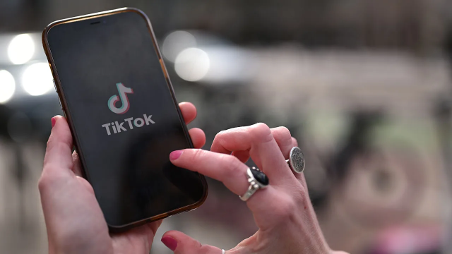 Algoritma Platform TikTok Yang Bikin Penggunanya Ketagihan Scroll!